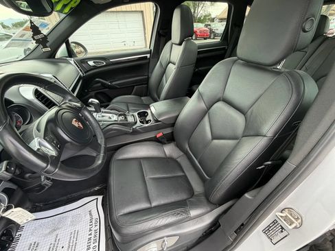 Used 2012 Porsche Cayenne S AWD/4WD image 12