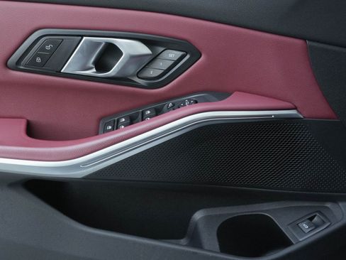 Certified 2025 BMW 330i Sedan RWD image 14