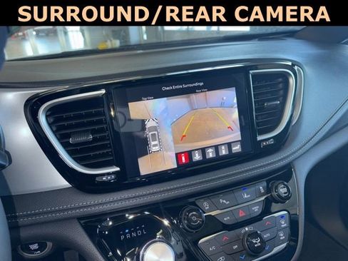 New 2026 Chrysler Pacifica Limited w/ Trailer Tow Group image 25