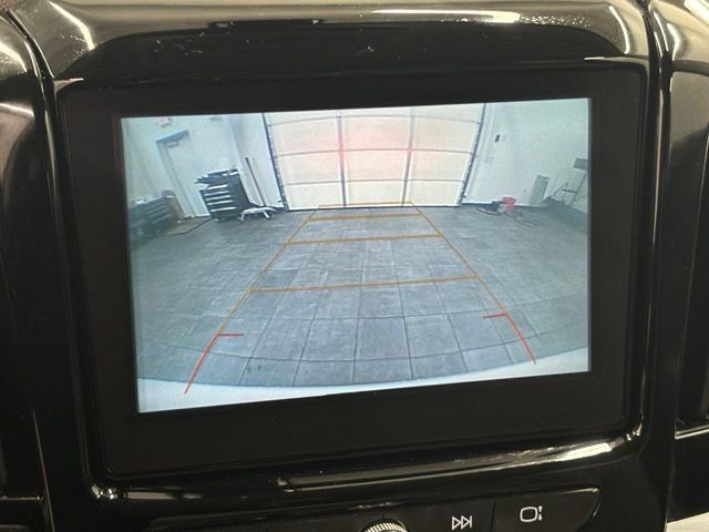 Used 2019 Chevrolet Traverse LT FWD image 29