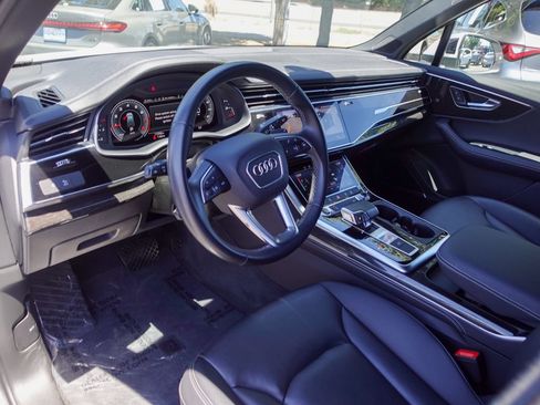 Used 2025 Audi Q7 2.0T Premium Plus w/ Premium Plus Package AWD/4WD image 11