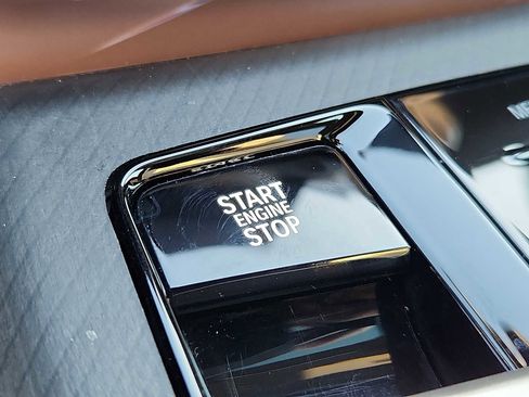 Used 2025 BMW X3 xDrive30i w/ Premium Package image 21