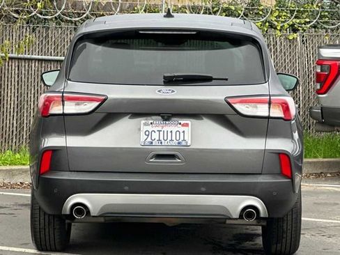 Used 2021 Ford Escape SE image 8