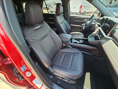 Used 2026 Ford Explorer Platinum w/ LUX Leather Package AWD/4WD image 33