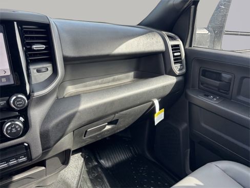 New 2026 RAM 3500 Tradesman image 17