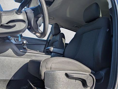 Used 2024 Kia Sportage LX image 14