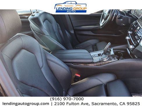 Used 2018 BMW 530e xDrive w/ Premium Package 2 image 15