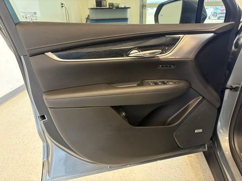 Used 2020 Cadillac XT5 Premium Luxury AWD/4WD image 43