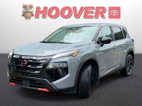 Used 2025 Nissan Rogue SV w/ Rock Creek Premium Package AWD/4WD image 3