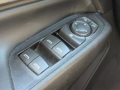 Used 2019 Chevrolet Equinox LT image 12