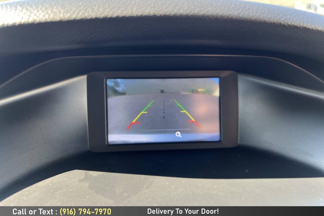 Used 2015 Ford Focus SE w/ Equipment Group 201A FWD image 21