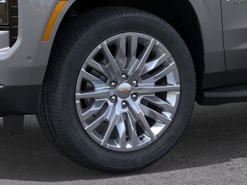 New 2026 Chevrolet Suburban Premier image 11