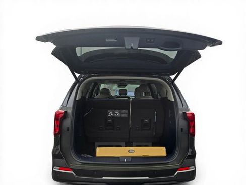 New 2026 Kia Carnival SX FWD image 10