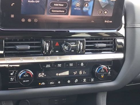 New 2026 Nissan Pathfinder Platinum FWD image 5