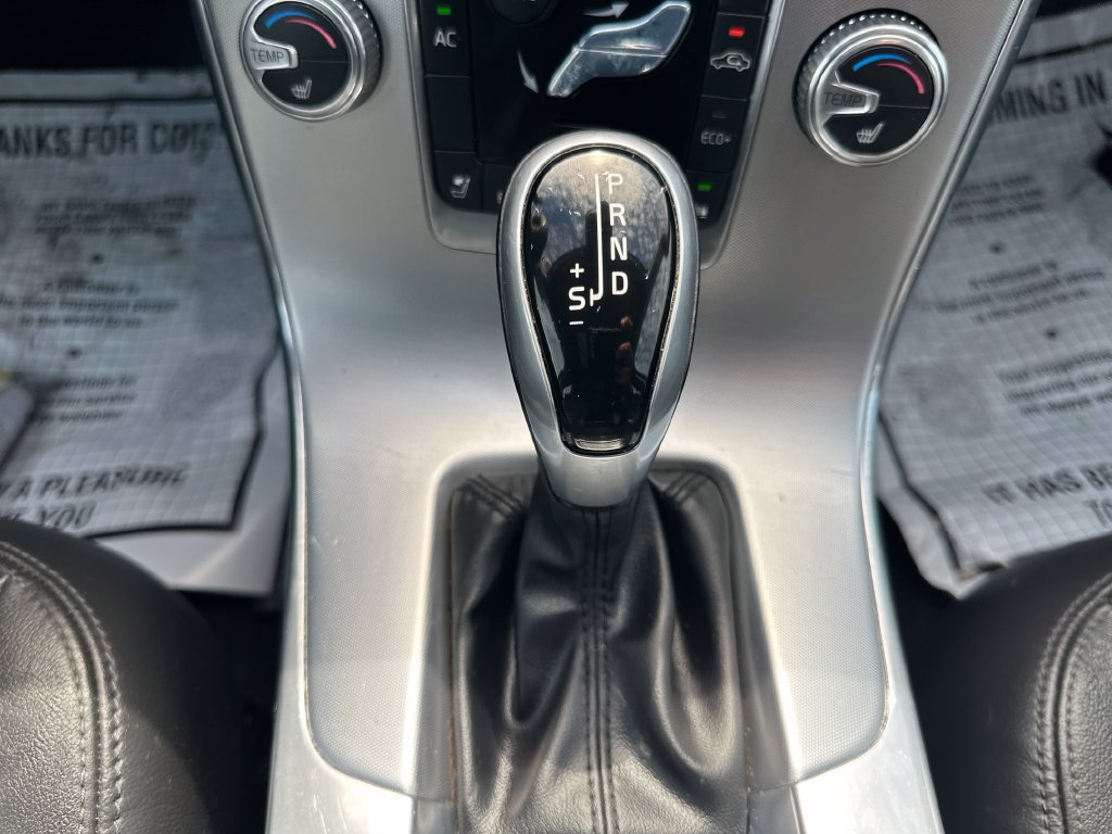 Used 2017 Volvo V60 T5 Premier FWD image 34