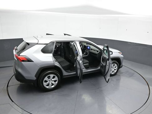 Used 2024 Toyota RAV4 LE AWD/4WD image 44