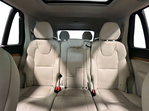 Used 2021 Volvo XC90 T5 Momentum w/ Advanced Package AWD/4WD image 44