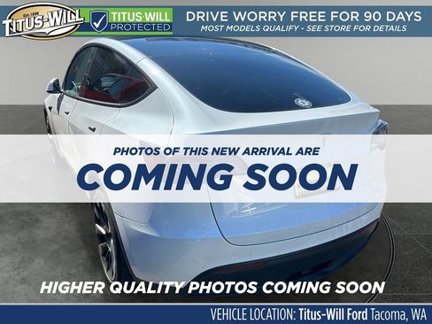 Used 2024 Tesla Model Y Long Range AWD/4WD image 4