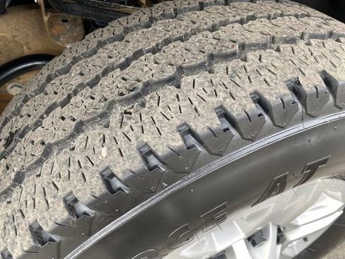 Certified 2025 Chevrolet Silverado 2500 LT w/ Convenience Package image 23