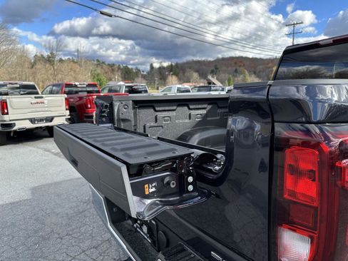 New 2026 GMC Sierra 2500 SLE w/ SLE Value Package; image 28