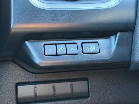 Used 2022 Lexus UX 200 w/ Premium Package FWD image 31