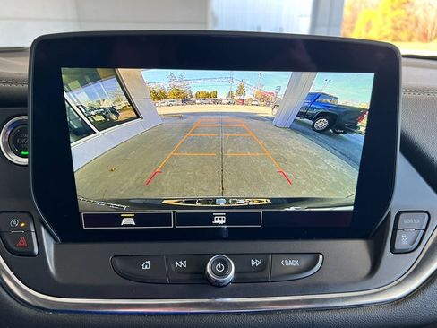 Used 2025 Chevrolet Blazer LT AWD/4WD image 21