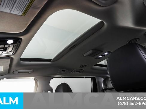 Used 2024 Kia Carnival SX Prestige image 35