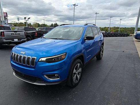 Certified 2022 Jeep Cherokee Limited image 3