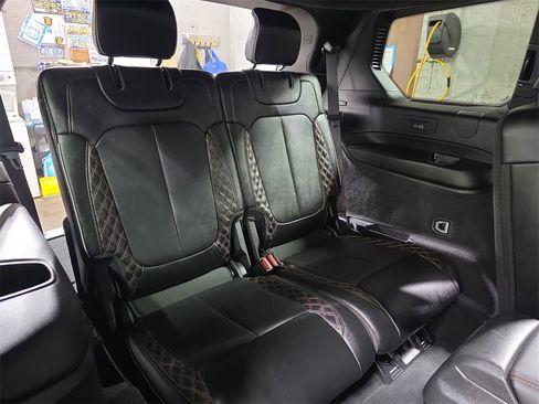 Used 2024 Jeep Grand Cherokee L Summit w/ High Altitude Package image 12