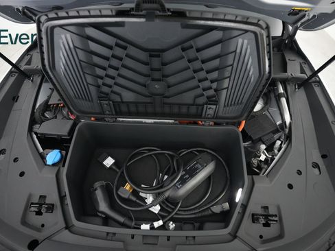 Used 2022 Audi e-tron Premium Plus image 26