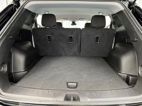 Used 2025 Chevrolet Blazer LT FWD image 27