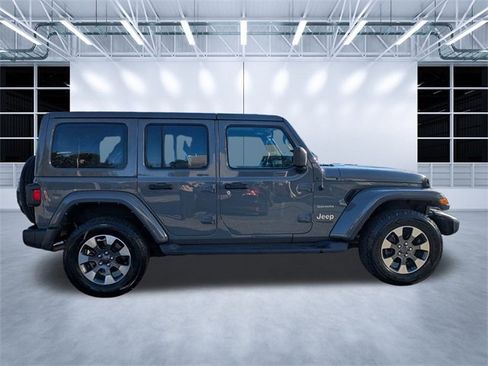 Used 2022 Jeep Wrangler Unlimited Sahara w/ Cold Weather Group image 3