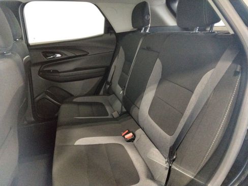 Used 2024 Chevrolet TrailBlazer LT w/ Convenience Package FWD image 34