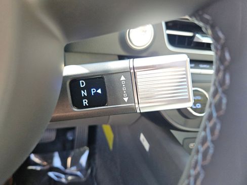 New 2025 Hyundai Sonata Limited image 10