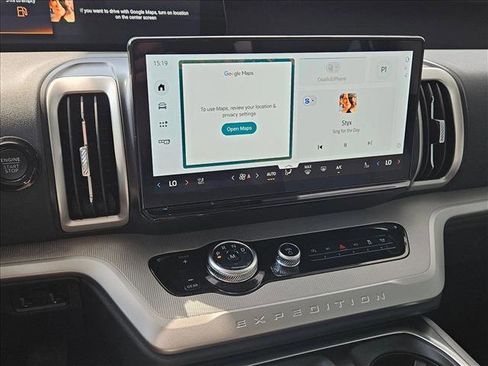 New 2025 Ford Expedition Active image 12