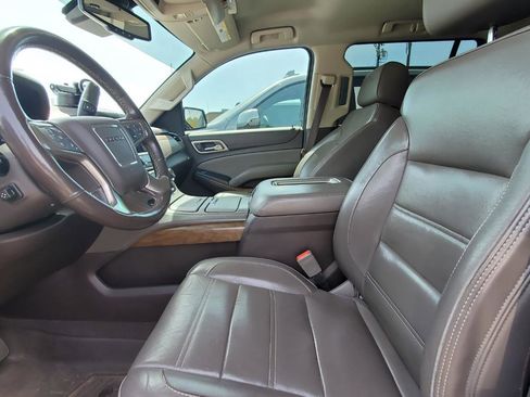 Used 2020 GMC Yukon XL Denali RWD image 3