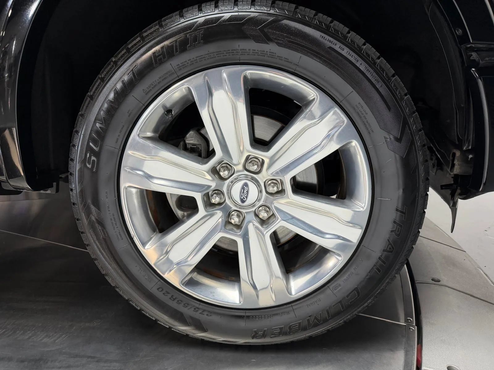 Used 2016 Ford F150 Platinum w/ Equipment Group 701A Luxury AWD/4WD image 7