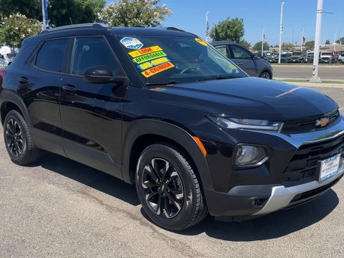 Used 2023 Chevrolet TrailBlazer LT FWD image 1