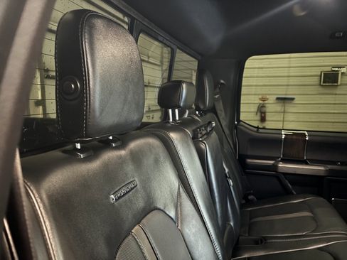 Used 2017 Ford F150 Platinum w/ Equipment Group 701A Luxury image 32