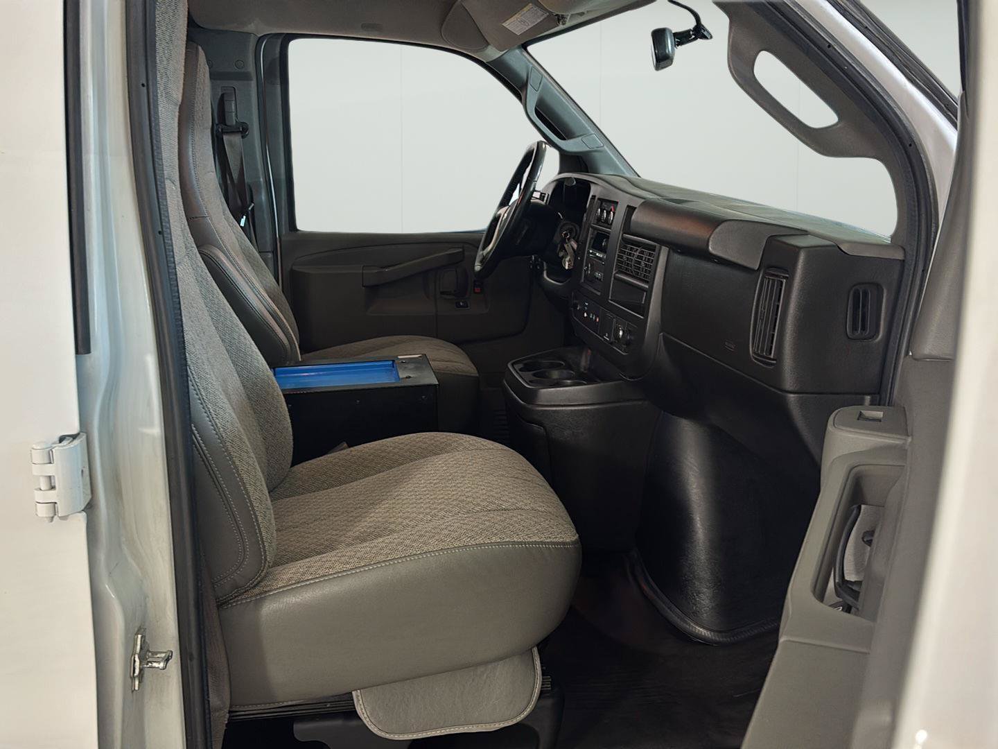 Used 2019 Chevrolet Express 2500 w/ Communications Package RWD image 11