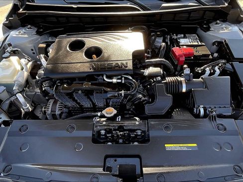 Used 2020 Nissan Altima 2.5 SV image 16