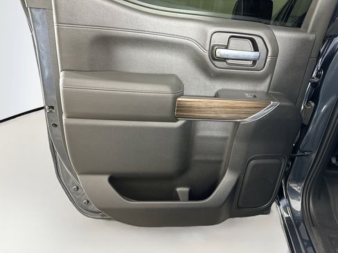 Used 2021 Chevrolet Silverado 1500 LT Trail Boss w/ Convenience Package II image 25