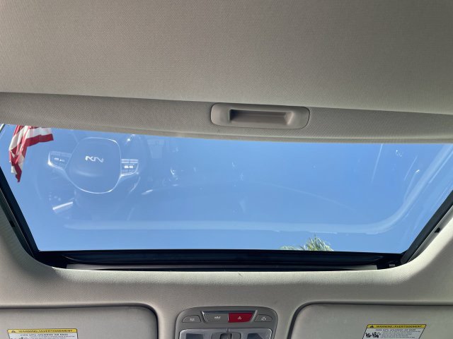 Used 2024 Kia Telluride S w/ S Sunroof Package FWD image 21