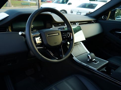 Used 2024 Land Rover Range Rover Evoque S AWD/4WD image 20