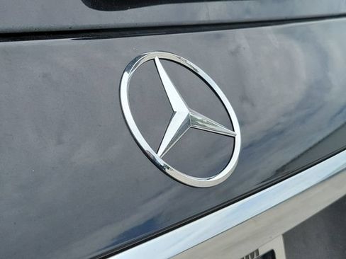 Used 2025 Mercedes-Benz GLS 450 4MATIC image 5