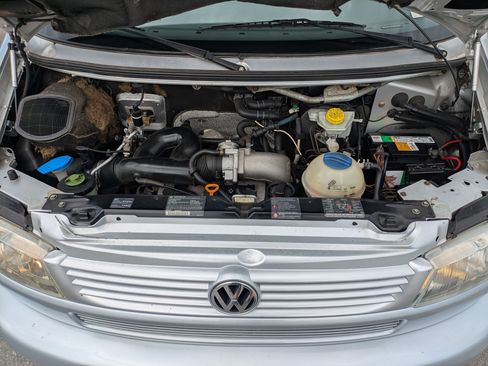 Used 2003 Volkswagen Eurovan MV FWD image 30