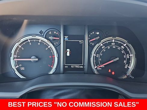 Used 2022 Toyota 4Runner TRD Off-Road Premium w/ TRD Black Wheel Package (TMS) AWD/4WD image 18