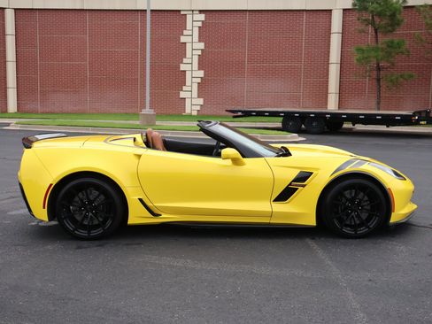 Used 2019 Chevrolet Corvette Grand Sport RWD image 41