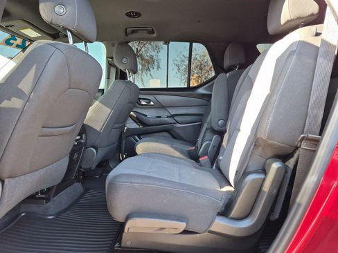 Used 2023 Chevrolet Traverse LT AWD/4WD image 23
