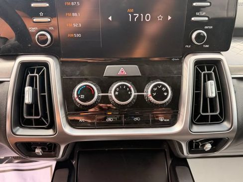 Certified 2023 Kia Sorento LX FWD image 18